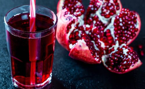 pomegranate juice with fresh pomegranate